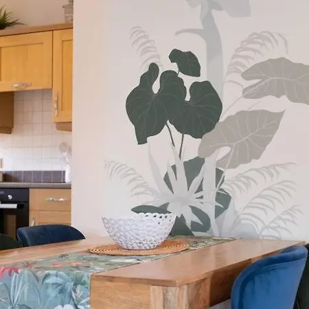 Stylish Modern Town Centre Flat Apartment Carterton Exterior photo