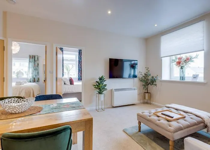 Stylish Modern Town Centre Flat