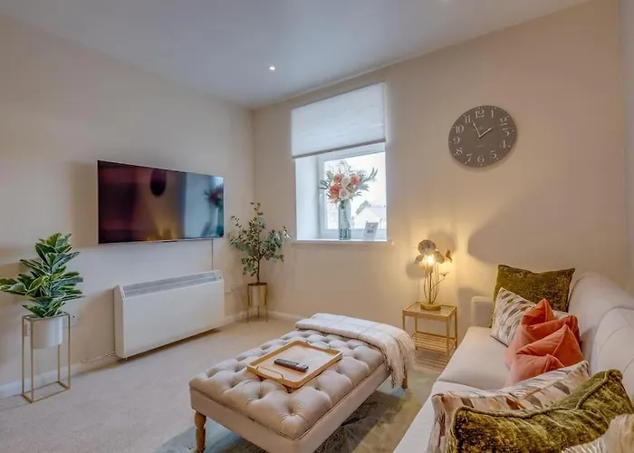 Stylish Modern Town Centre Flat