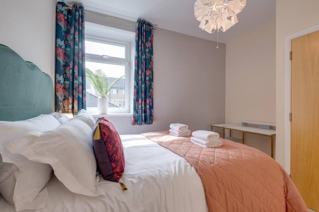 Stylish Modern Town Centre Flat Apartment